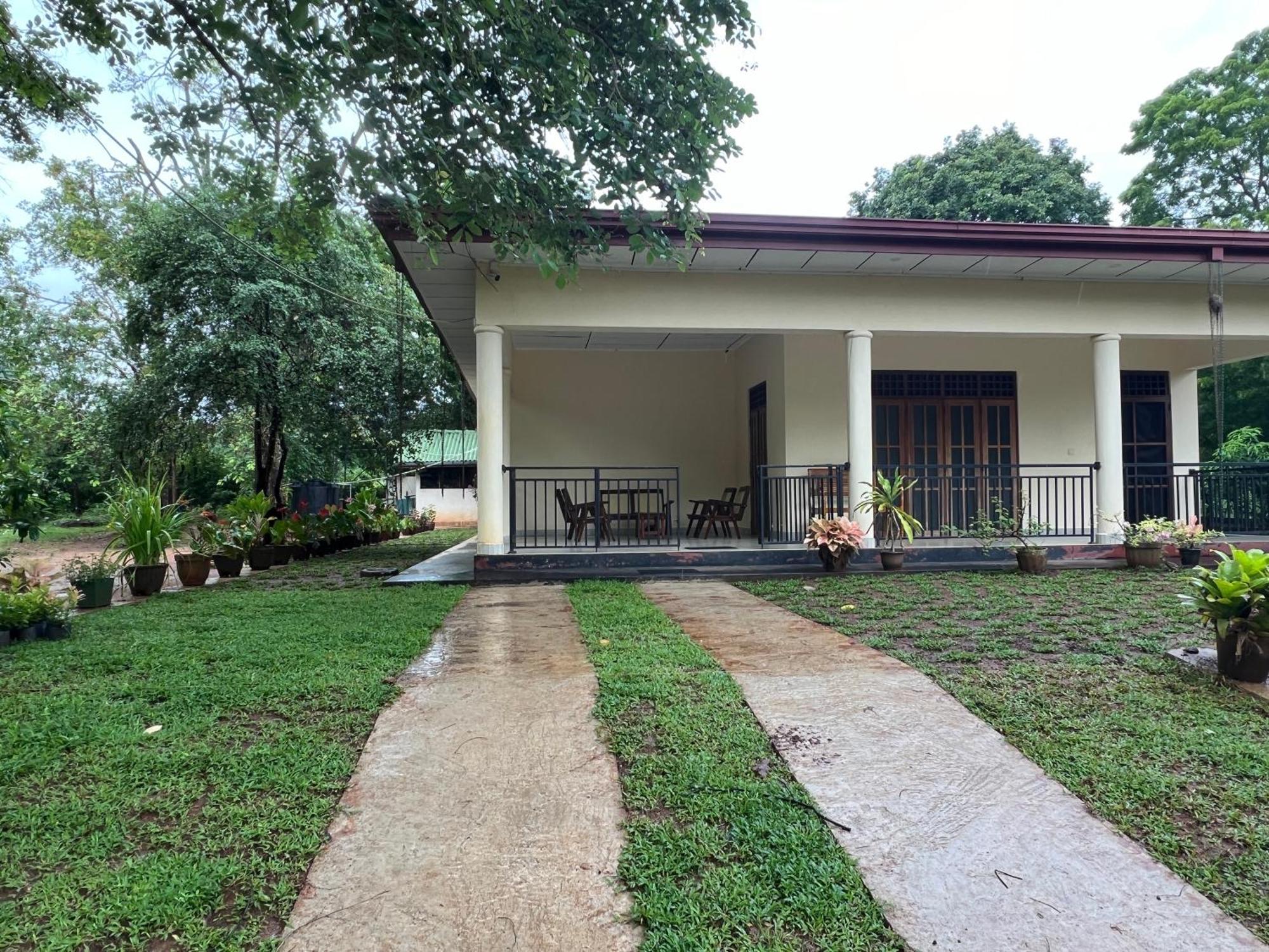 Green Haven Holiday Home Anuradhapura Exterior foto